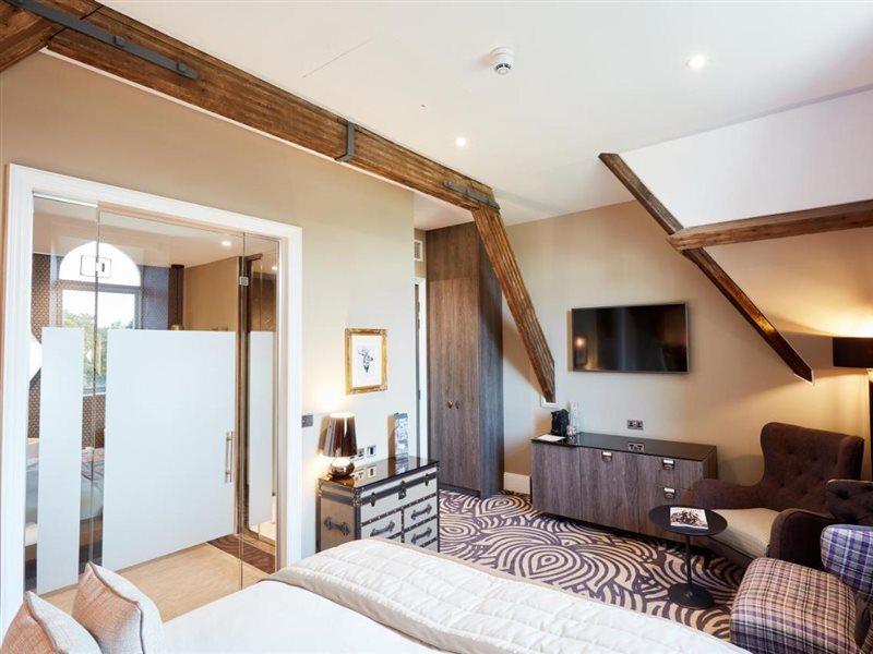 ออดเฟลโลว์ ออน เดอะ พาร์ค Hotel ชีเดิล ภายนอก รูปภาพ Suite at the Hotel de la Tour