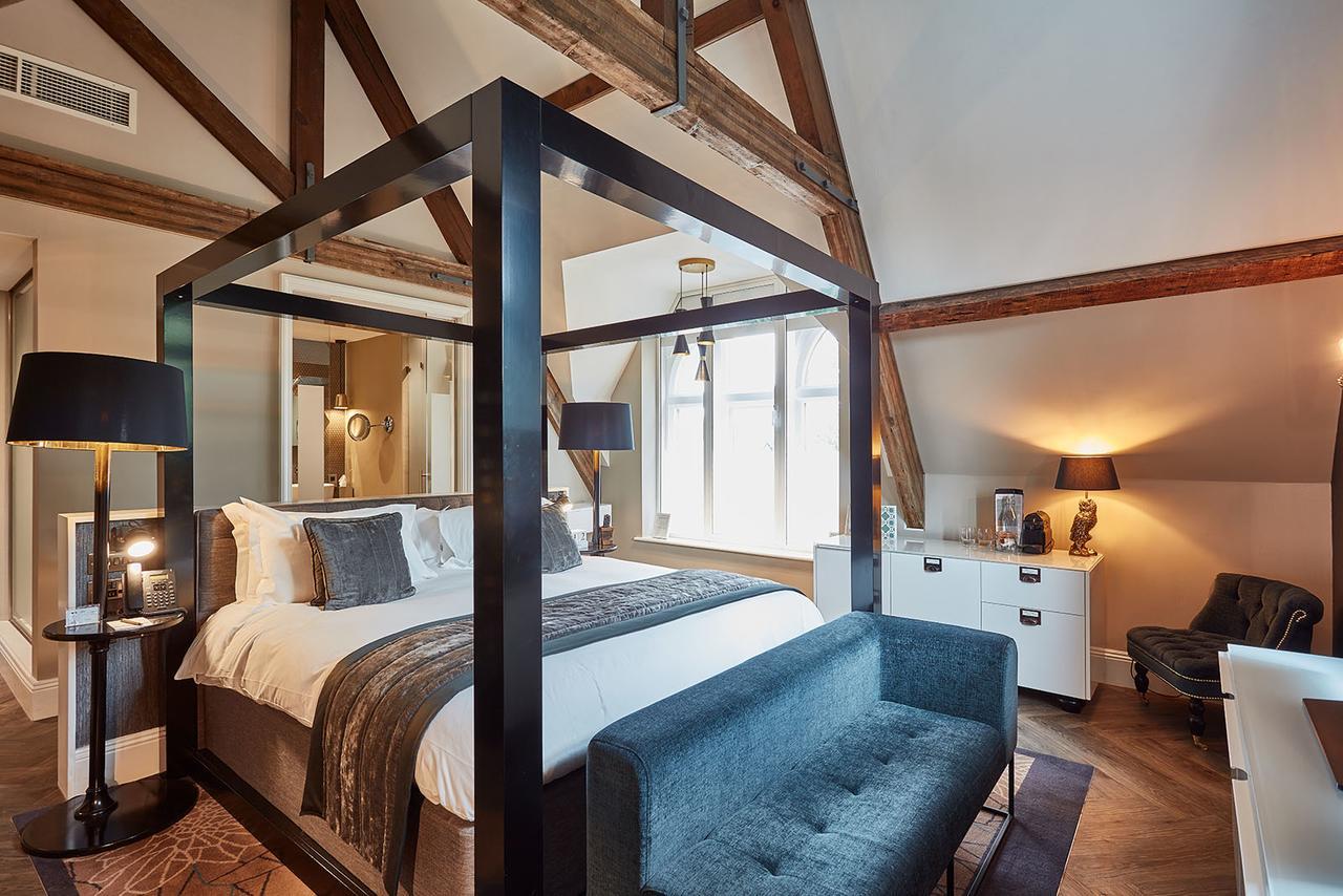 ออดเฟลโลว์ ออน เดอะ พาร์ค Hotel ชีเดิล ภายนอก รูปภาพ A bedroom at The Ivy Hotel