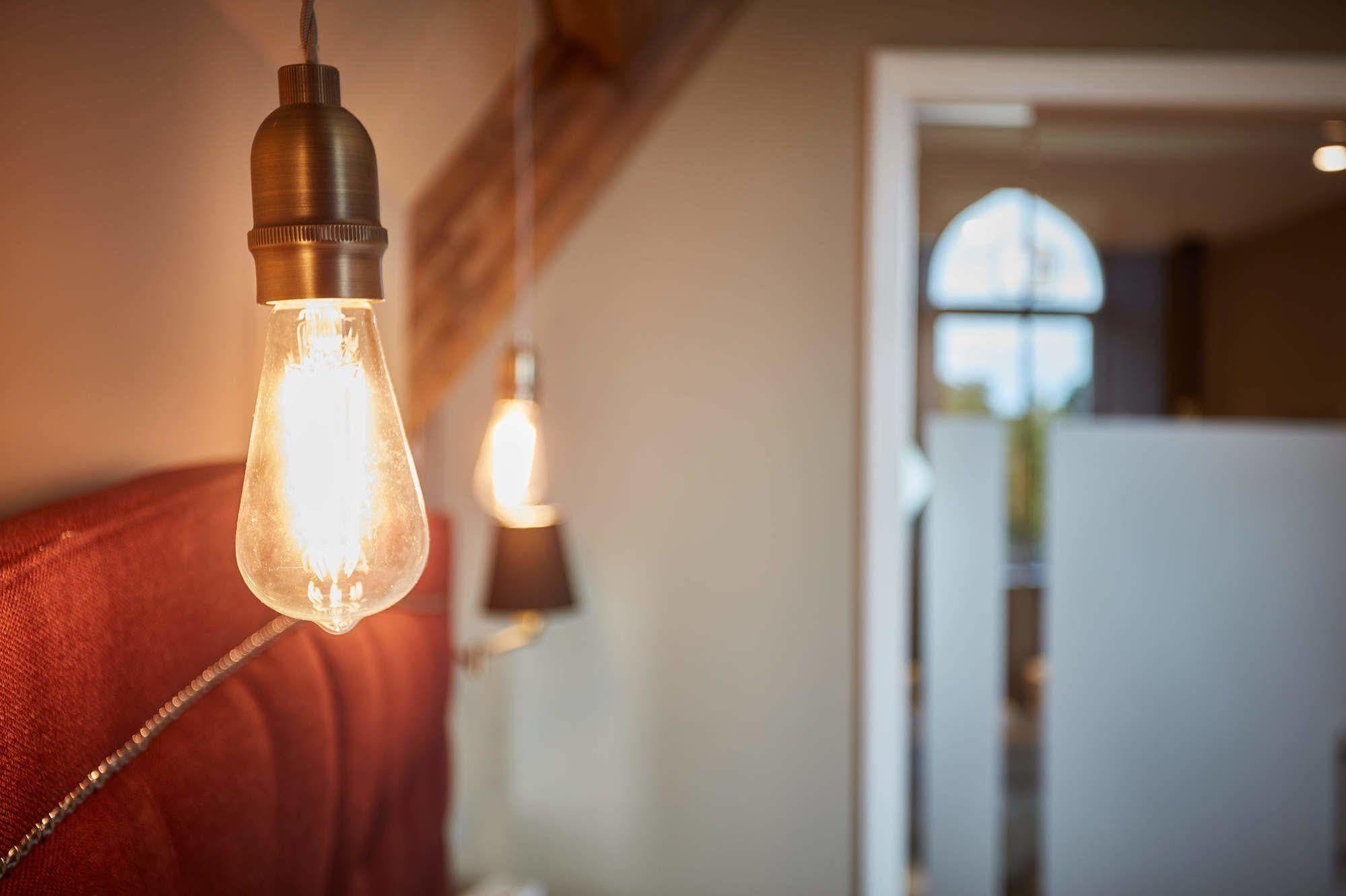 ออดเฟลโลว์ ออน เดอะ พาร์ค Hotel ชีเดิล ภายนอก รูปภาพ A light bulb